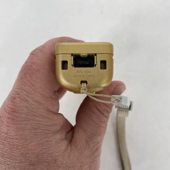 Nintendo Wii Legend Of Zelda Gold Remote - Picture 5 of 5